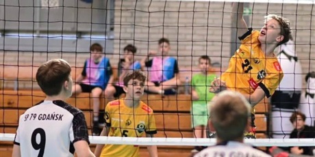 Powiększ grafikę: 3-miejsce-w-mini-pilce-siatkowej-677004.jpg