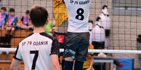 Powiększ grafikę: 3-miejsce-w-mini-pilce-siatkowej-677009.jpg