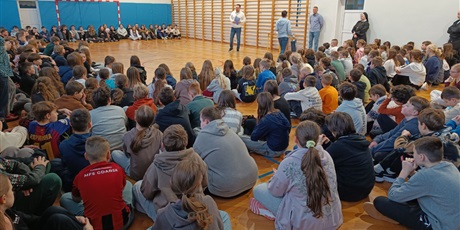 Powiększ grafikę: apel-podsumowujacy-i-polrocze-673478.jpg