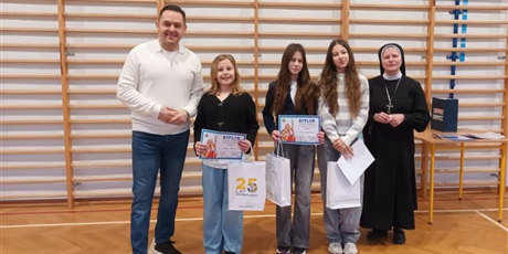 Powiększ grafikę: apel-podsumowujacy-i-polrocze-673492.jpg