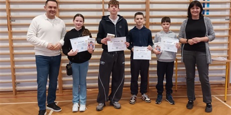 Powiększ grafikę: apel-podsumowujacy-i-polrocze-673493.jpg