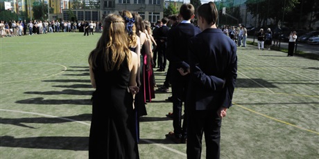 Powiększ grafikę: bal-osmoklasistow-702687.jpg