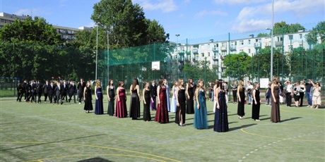 Powiększ grafikę: bal-osmoklasistow-702713.jpg