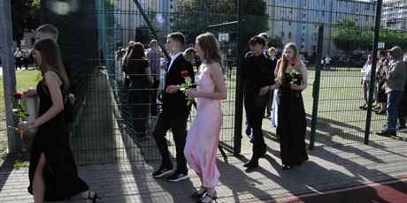 Powiększ grafikę: bal-osmoklasistow-702732.jpg