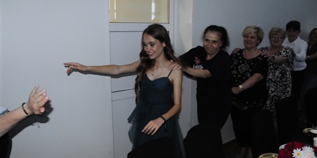 Powiększ grafikę: bal-osmoklasistow-702835.jpg