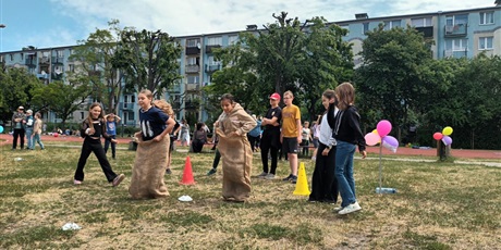 Powiększ grafikę: dzien-dziecka-w-naszej-szkole-696822.jpg