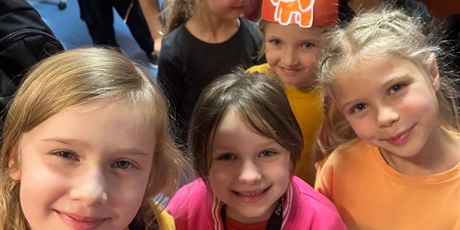 Powiększ grafikę: dzien-tumbo-w-sp-79-dziekujemy-658412.jpg