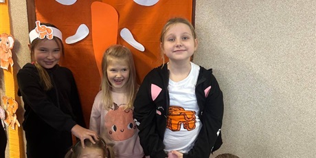 Powiększ grafikę: dzien-tumbo-w-sp-79-dziekujemy-658417.jpg