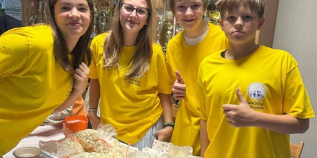 Powiększ grafikę: dzien-tumbo-w-sp-79-dziekujemy-658432.jpg