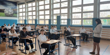 Powiększ grafikę: egzaminy-osmoklasistow-jezyk-polski-692790.jpg