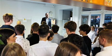 Powiększ grafikę: egzaminy-probne-664590.jpg