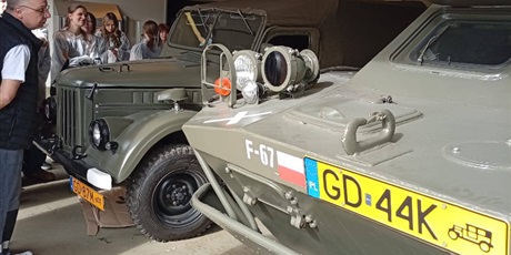 Powiększ grafikę: klasy-8-w-piekarni-pellowski-681398.jpg