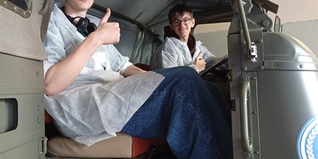 Powiększ grafikę: klasy-8-w-piekarni-pellowski-681404.jpg