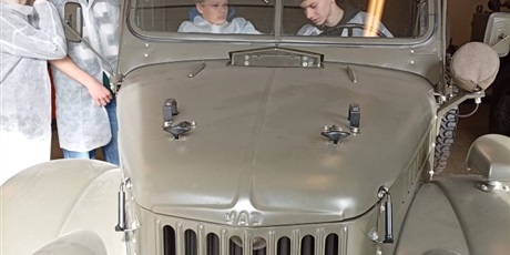 Powiększ grafikę: klasy-8-w-piekarni-pellowski-681409.jpg