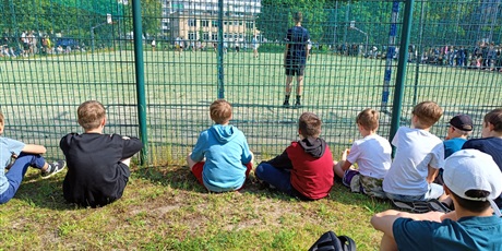 Powiększ grafikę: mecz-uczniowie-nauczyciele-624923.jpg
