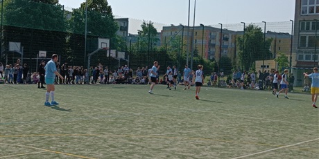 Powiększ grafikę: mecz-uczniowie-nauczyciele-624929.jpg