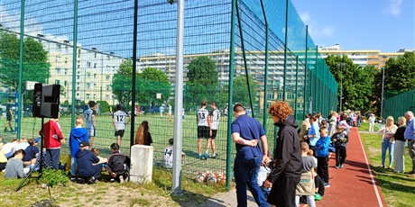 Powiększ grafikę: mecz-uczniowie-nauczyciele-624937.jpg