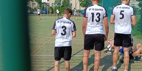 Powiększ grafikę: mecz-uczniowie-nauczyciele-624942.jpg