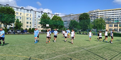 Powiększ grafikę: mecz-uczniowie-nauczyciele-624950.jpg