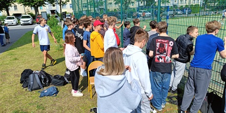 Powiększ grafikę: mecz-uczniowie-nauczyciele-624956.jpg