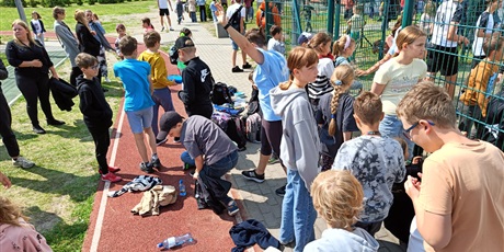 Powiększ grafikę: mecz-uczniowie-nauczyciele-624966.jpg