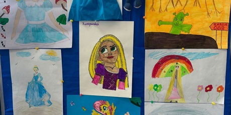 Powiększ grafikę: miedzynarodowy-dzien-postaci-z-bajek-w-naszej-szkole-653466.jpg