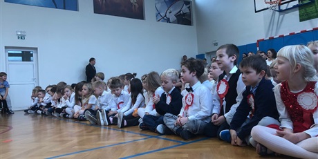 Powiększ grafikę: narodowe-swieto-niepodleglosci-w-sp79-653379.jpg