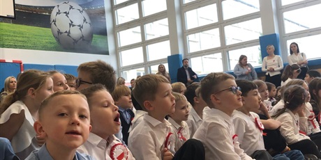 Powiększ grafikę: narodowe-swieto-niepodleglosci-w-sp79-653382.jpg