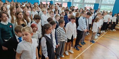 Powiększ grafikę: narodowe-swieto-niepodleglosci-w-sp79-653389.jpg