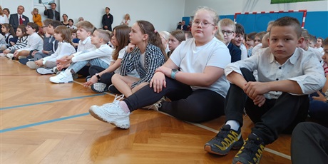 Powiększ grafikę: narodowe-swieto-niepodleglosci-w-sp79-653396.jpg