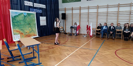 Powiększ grafikę: narodowe-swieto-niepodleglosci-w-sp79-653397.jpg