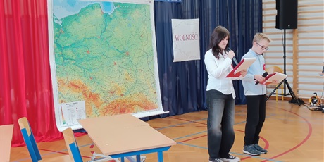 Powiększ grafikę: narodowe-swieto-niepodleglosci-w-sp79-653398.jpg