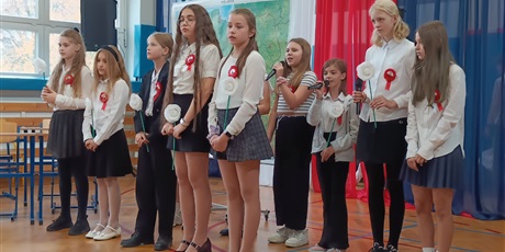 Powiększ grafikę: narodowe-swieto-niepodleglosci-w-sp79-653400.jpg