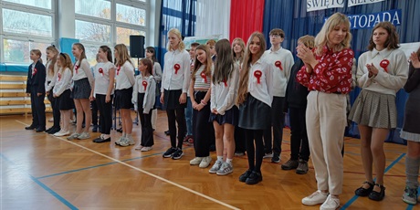 Powiększ grafikę: narodowe-swieto-niepodleglosci-w-sp79-653405.jpg