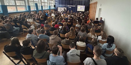 Powiększ grafikę: niewypowiedziane-slowa-nie-jestes-sam-660786.jpg