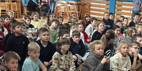 Powiększ grafikę: niewypowiedziane-slowa-nie-jestes-sam-dla-uczniow-klas-1-3-oraz-4-5-679775.jpg