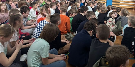 Powiększ grafikę: niewypowiedziane-slowa-nie-jestes-sam-dla-uczniow-klas-1-3-oraz-4-5-679776.jpg