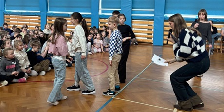 Powiększ grafikę: niewypowiedziane-slowa-nie-jestes-sam-dla-uczniow-klas-1-3-oraz-4-5-679779.jpg