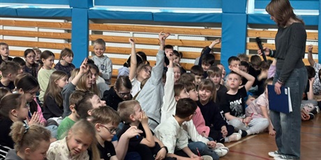 Powiększ grafikę: niewypowiedziane-slowa-nie-jestes-sam-dla-uczniow-klas-1-3-oraz-4-5-679787.jpg