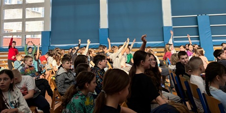 Powiększ grafikę: niewypowiedziane-slowa-nie-jestes-sam-dla-uczniow-klas-1-3-oraz-4-5-679790.jpg