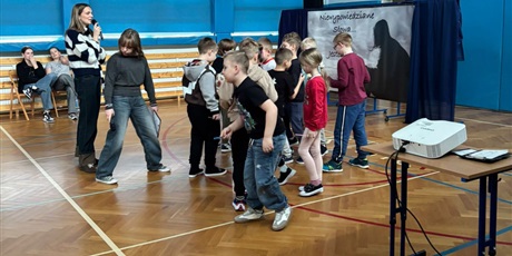 Powiększ grafikę: niewypowiedziane-slowa-nie-jestes-sam-dla-uczniow-klas-1-3-oraz-4-5-679793.jpg