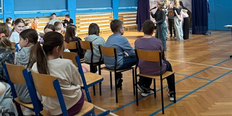 Powiększ grafikę: niewypowiedziane-slowa-nie-jestes-sam-dla-uczniow-klas-1-3-oraz-4-5-679794.jpg