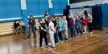 Powiększ grafikę: niewypowiedziane-slowa-nie-jestes-sam-dla-uczniow-klas-1-3-oraz-4-5-679795.jpg