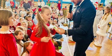 Powiększ grafikę: przedstawienia-swiateczno-noworoczne-667699.jpg