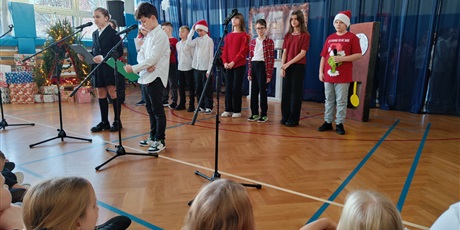 Powiększ grafikę: przedstawienia-swiateczno-noworoczne-667706.jpg