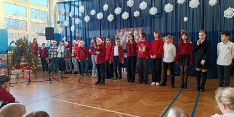 Powiększ grafikę: przedstawienia-swiateczno-noworoczne-667716.jpg