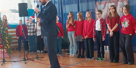 Powiększ grafikę: przedstawienia-swiateczno-noworoczne-667718.jpg