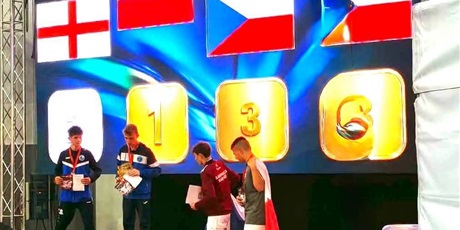 Powiększ grafikę: sukcesy-w-karate-sonkei-704770.jpg