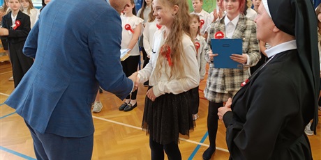 Powiększ grafikę: sukcesy-w-wojewodzkim-konkursie-jan-pawel-ii-wielkie-tematy-653434.jpg