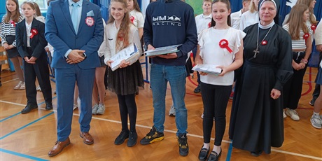 Powiększ grafikę: sukcesy-w-wojewodzkim-konkursie-jan-pawel-ii-wielkie-tematy-653438.jpg